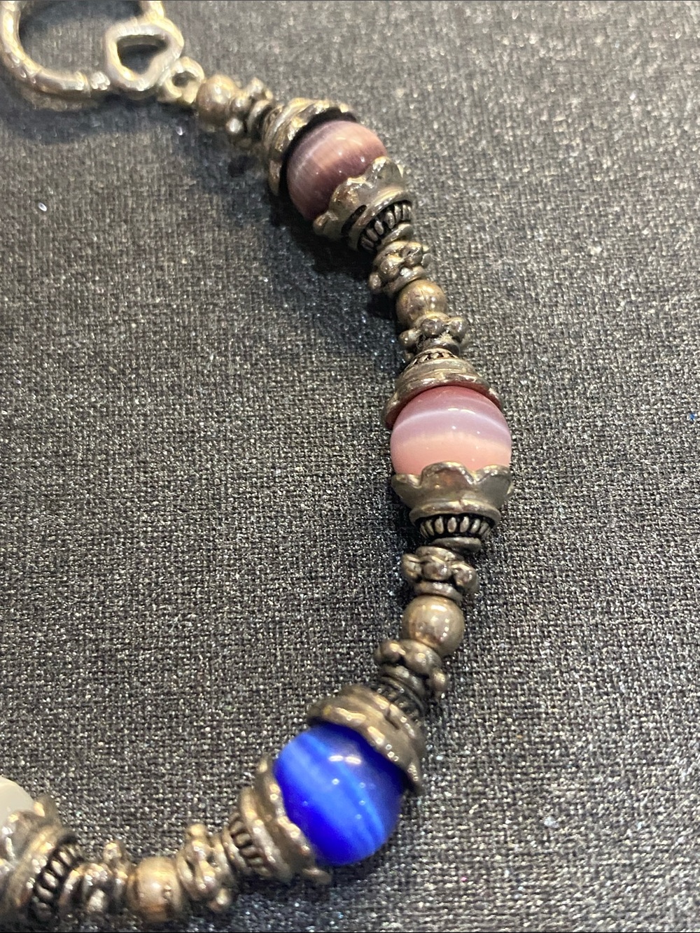 Vintage Cats Eye Toggle Bracelet 6 inch - Picture 3 of 4